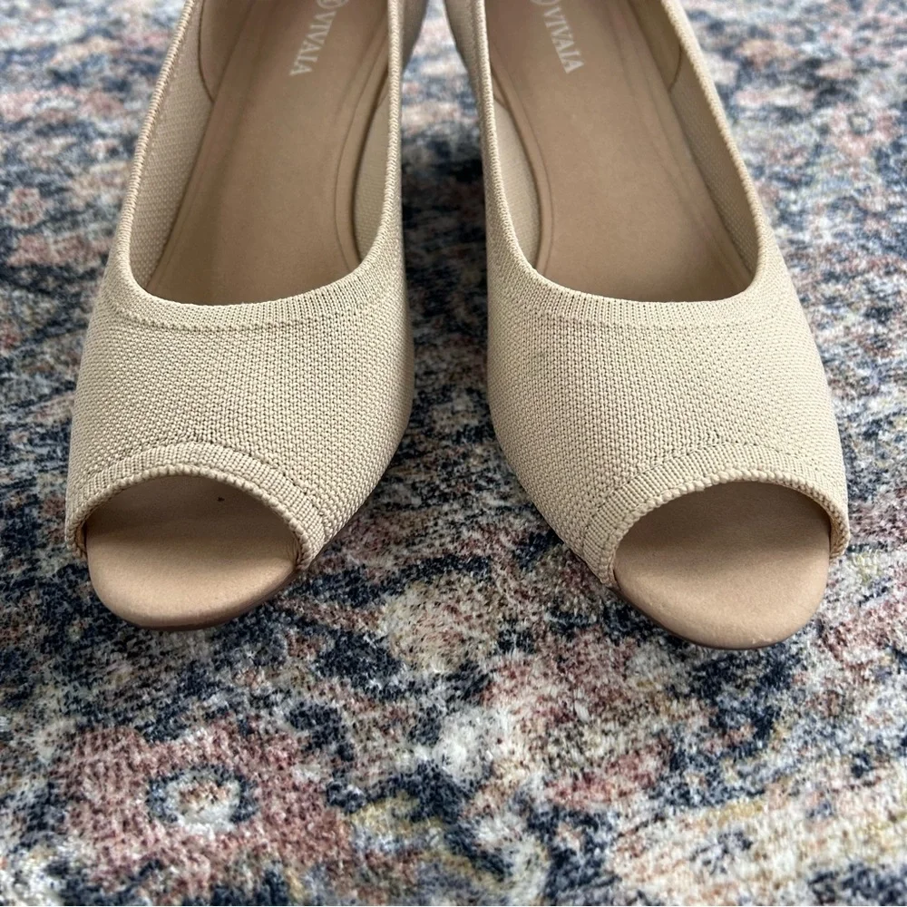 Vivaia Tamia Peep Toe Wedge in Almond Beige Cream size 40.5 / 9.5 US